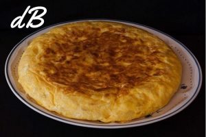 receta de tortilla de patatas con cebolla en air fryer