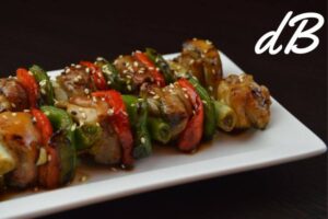 Receta de brochetas de pollo con pimientos en freidora sin aceite